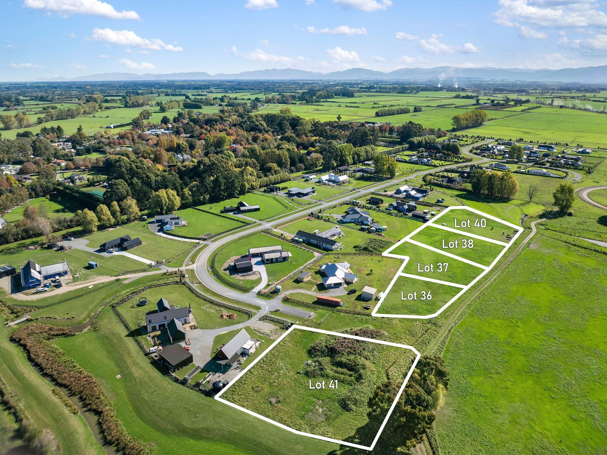 Hallfield of Ohoka — lifestyle section view 8