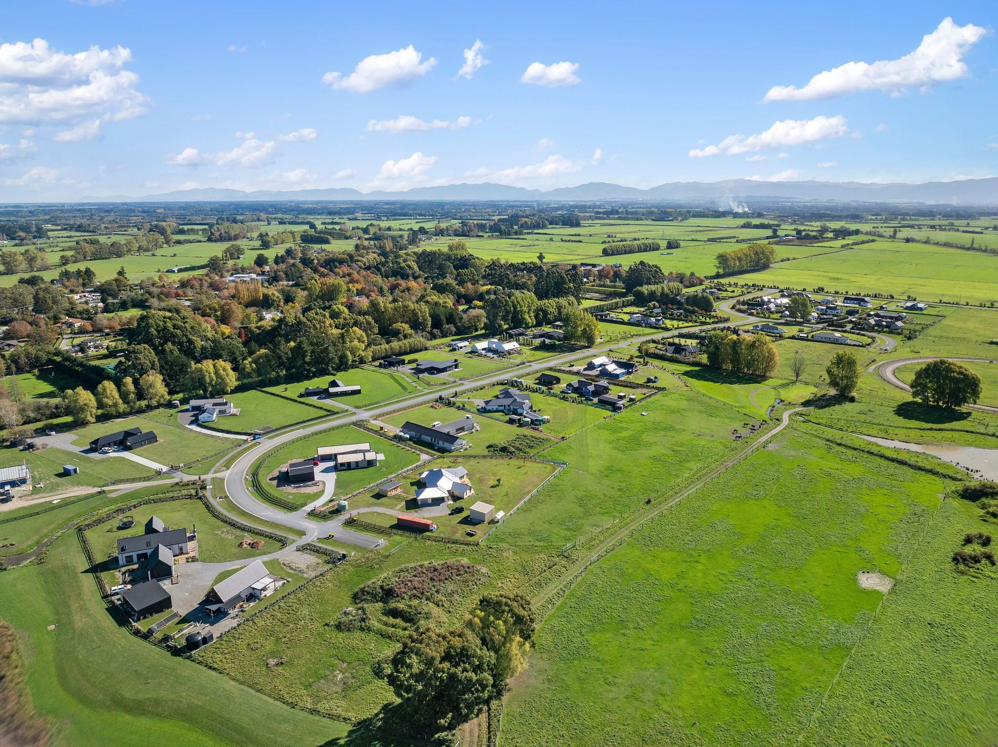 Hallfield of Ohoka — lifestyle section view 9