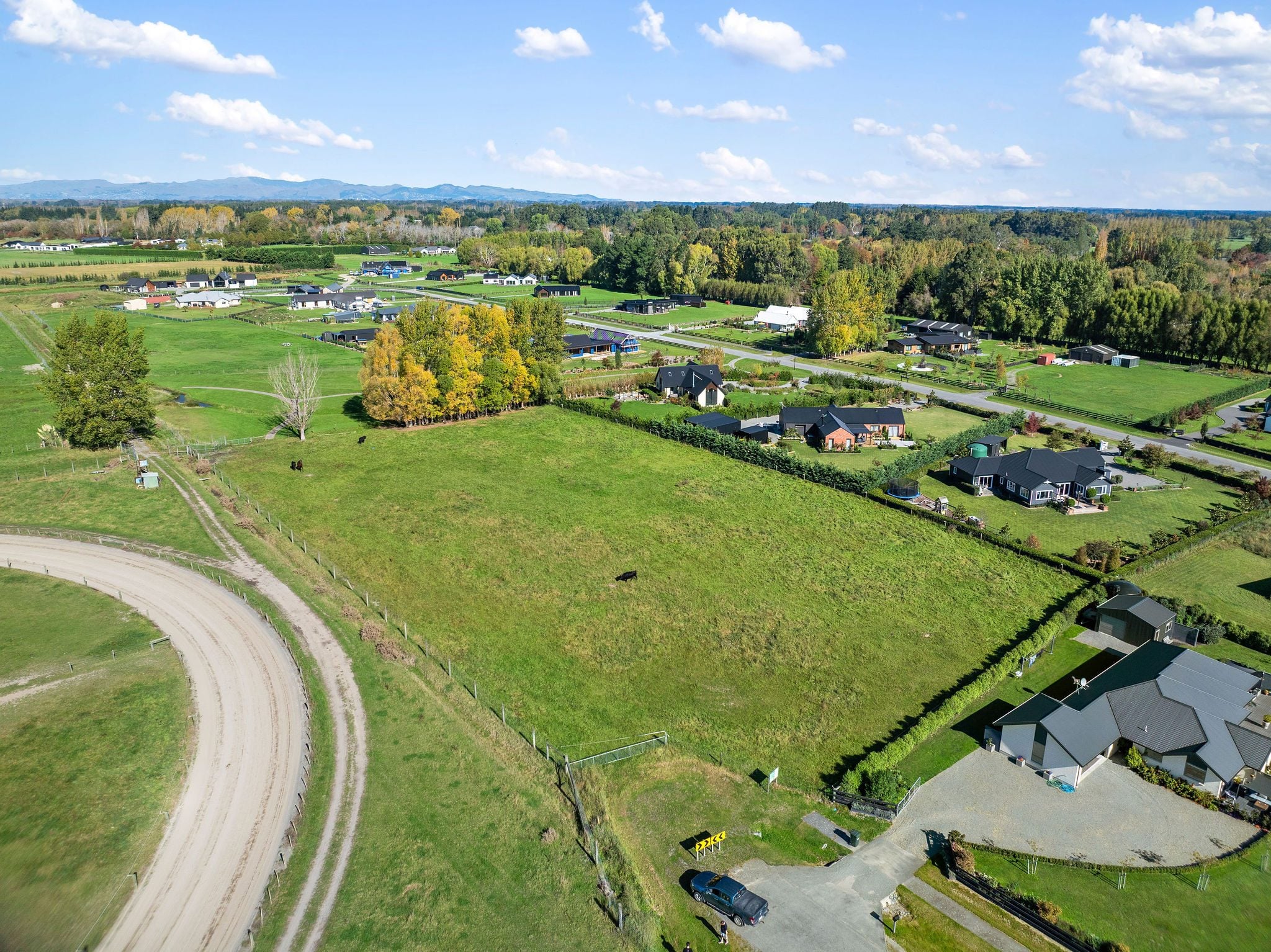 Hallfield of Ohoka — lifestyle section view 11