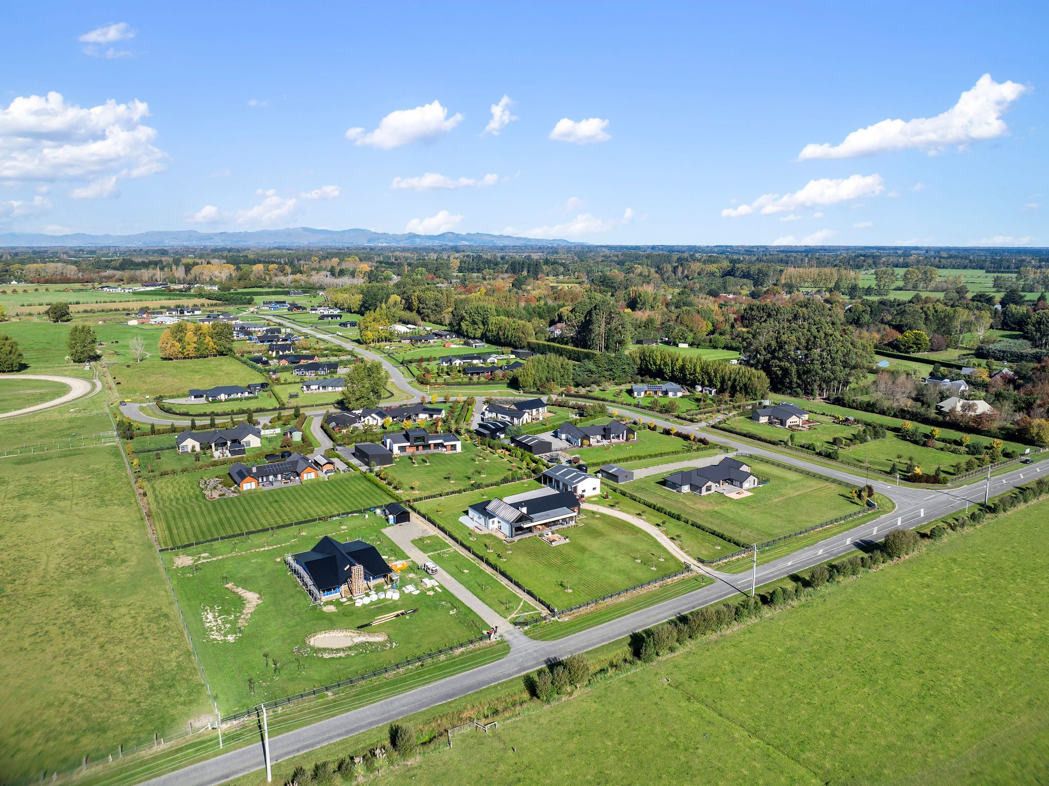 Hallfield of Ohoka — lifestyle section view 13